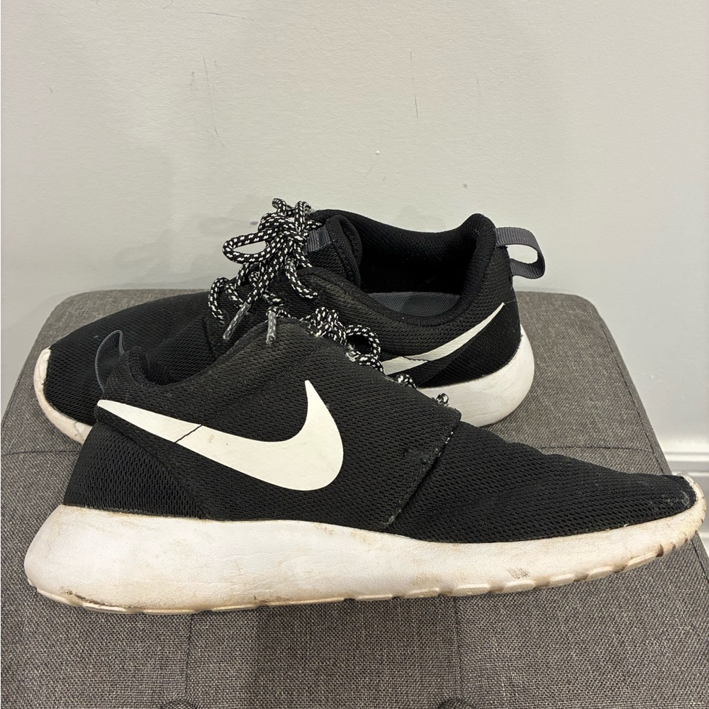 Nike Roshe Black and White Athletic Shoes